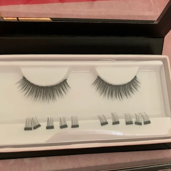 🎁NEW Tori Belle Magnetude Magnetic Lashes & Eyeliner. - Picture 12 of 16